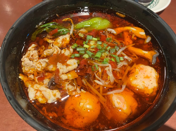 여의도 더현대 서울맛집 호우섬 홍콩음식 딤섬 우육면