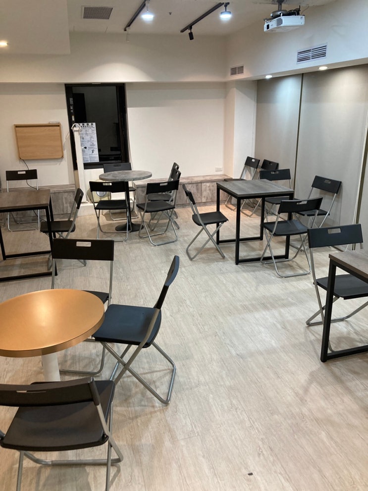  [화어문장학금] 대만일상 Day49, 대만 국립 사범대 언어중심 수업, 대만 사범대 한국문화 동아리 수요 모임, 대만 - 한국 언어교환, 중정기념당 러차오 술집