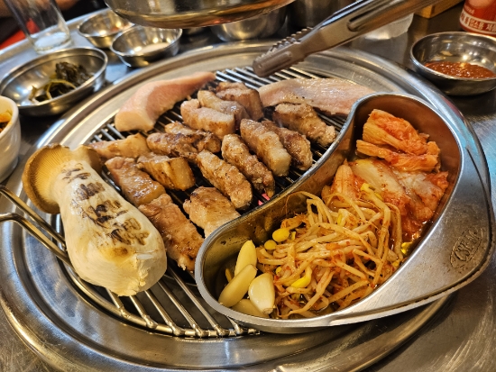  안산 중앙동 맛집 상록회관 연탄구이 삼겹살 가성비 최고