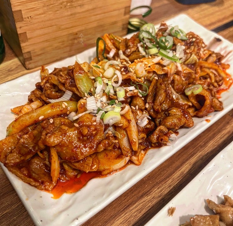  남자 다섯명이 극찬한 제육볶음 제순식당 홍대점,  가성비도 최고