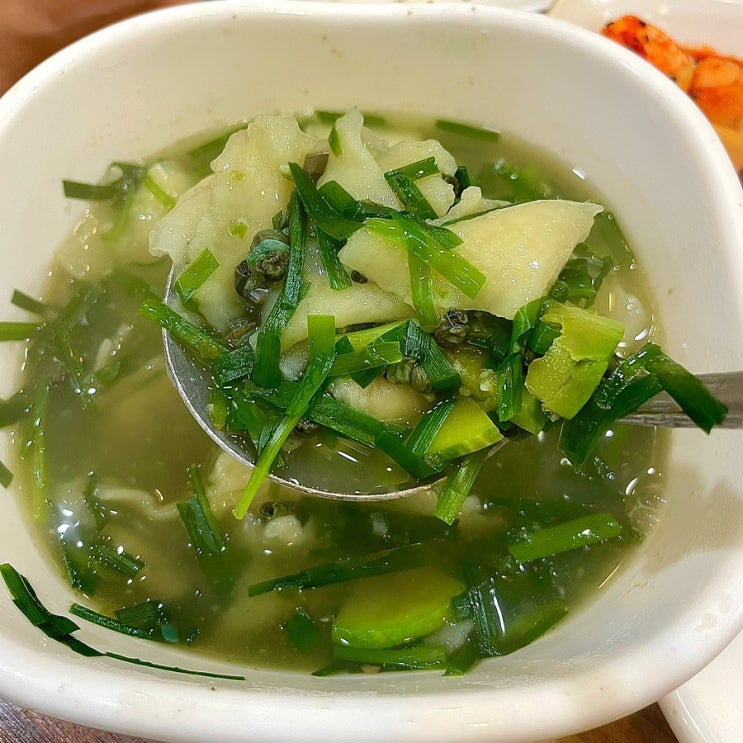 광주 쌍촌동 점심 맛집 섬진강 다슬기수제비 솔직후기 (수제비, 다슬기전) 광주 쌍촌동 점심 맛집 섬진강 다슬기수제비 솔직후기 (수제비, 다슬기전)