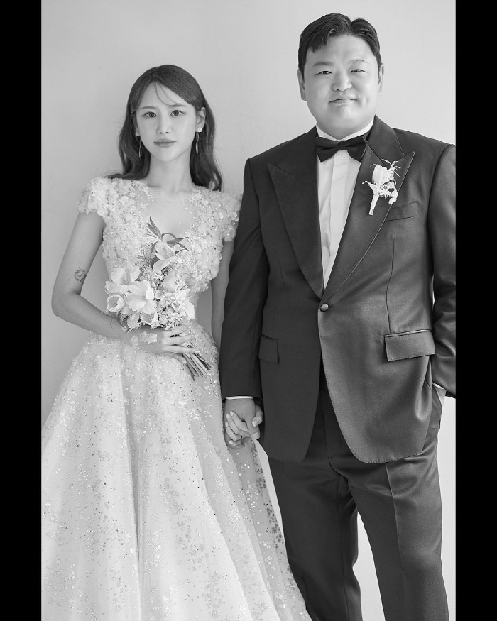 '11월 결혼' 고규민에이민, 로맨틱 웨딩 화보 공개..."믿기지 않는 결혼 한 달 전" '11월 결혼' 고규민에이민, 로맨틱 웨딩 화보 공개..."믿기지 않는 결혼 한 달 전"