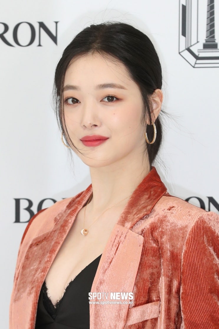 故 설리 "진리에게", "제 주장을 얘기해도 되는지 몰랐어요" 카메라 뒤 진짜 모습을 담은 영화 故 설리 "진리에게", "제 주장을 얘기해도 되는지 몰랐어요" 카메라 뒤 진짜 모습을 담은 영화