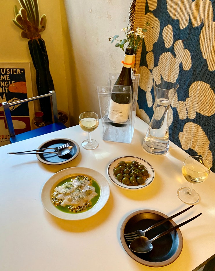  [서울 용산구] 이태원 와인바, 이태원교집합 / 광어 카르파치오, 오리가슴살 스테이크 스테이크, 용산구청 테라스 술집