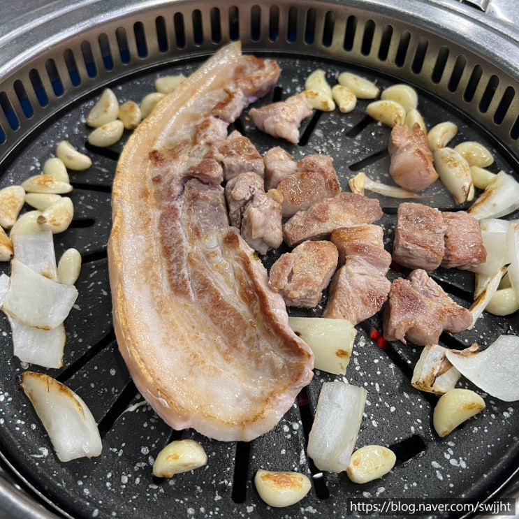[난곡/신림] '시골주먹고기' 동네 로컬 제주산 주먹고기와 왕뚝배기 된장찌개