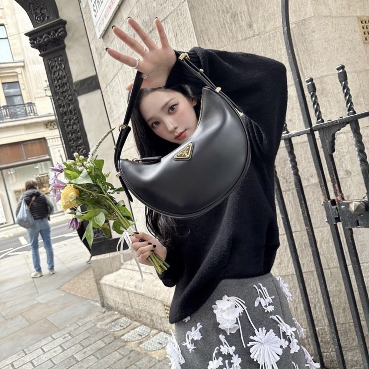  카리나 프라다 호보백 가죽 아르케백 숄더백 가격