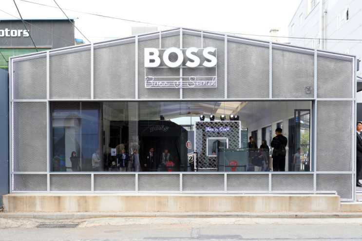 보스코리아의 한국 단독 컬렉션을 선보이는 서울 성수동 팝업스토어 (BOSS)
