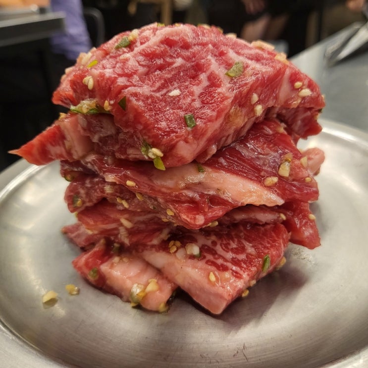  단짠단짠의 진리인 양념소갈비살과 자극적인 마라 볶음밥을 맛볼 수 있는 소고기 맛집 우대포 송파 위례본점