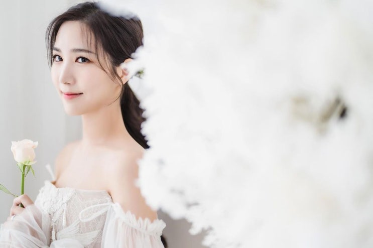 국민 걸그룹 에이핑크 출신 홍유경, 14일 결혼식 올려...아름다운 신부 탄생