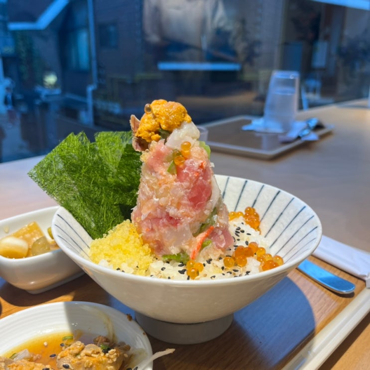 미쁘동 : 연남동 일본 가정식 맛집 제이타쿠동 토마토연어국수
