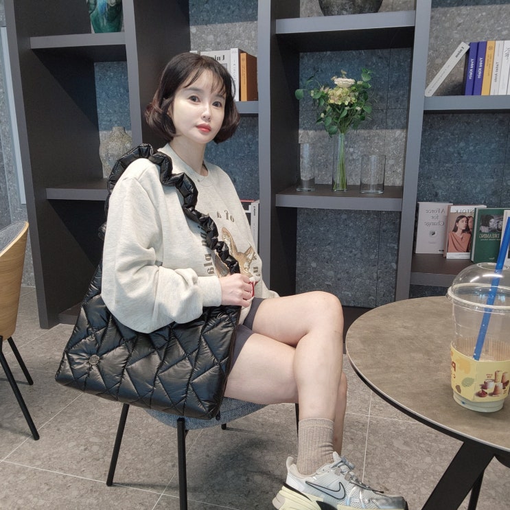 겨울가방추천 로사케이 누볼라 K 퀼팅 숄더백 심플한 데일리 차정원 패딩백 겨울가방추천 로사케이 누볼라 K 퀼팅 숄더백 심플한 데일리 차정원 패딩백