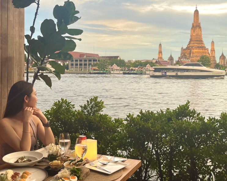 방콕여행 3박5일 왓아룬뷰로 유명한 살라 라타나코신 레스토랑 c (+ 근처 카페/포토존)