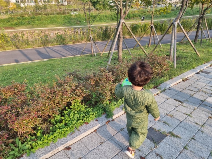 아이와 함께 검단신도시 계양천 산책으로 주말 마무리