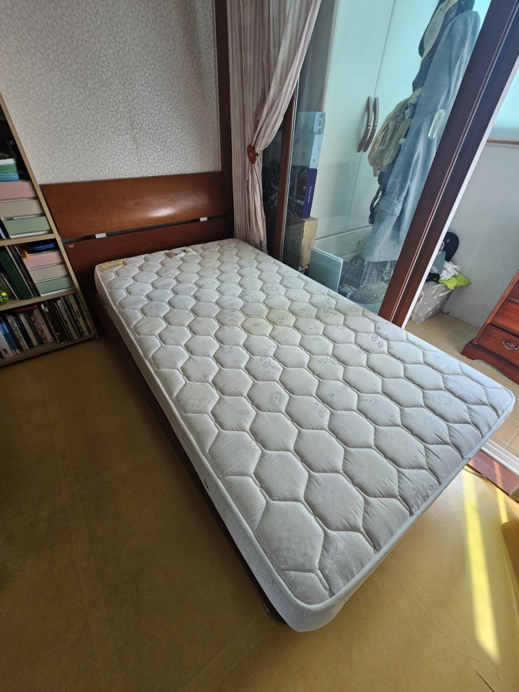  부산가구수거[옷장,화장대,이불,의자] 처리부터 수거까지 해드립니다![부산진구,동래구,연제구,서구,강서구,반여동,재송동]