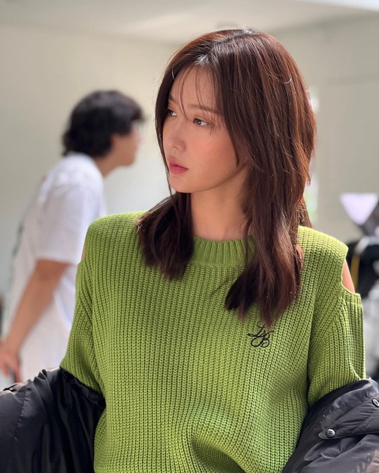 임수향, "차은우와 키스신 이틀에 걸쳐 6시간 넘게 촬영...입술 점점 부어" 임수향, "차은우와 키스신 이틀에 걸쳐 6시간 넘게 촬영...입술 점점 부어"