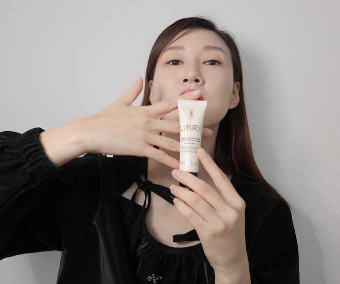  입생로랑 리브르 핸드크림 내돈내산 후기 고급스런 향좋은데?