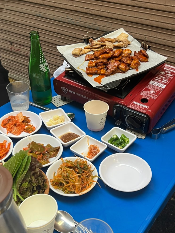남대문 야장,노포/ 편의점테이블에서 먹는 맛있는삼겹살 남대문 야장,노포/ 편의점테이블에서 먹는 맛있는삼겹살