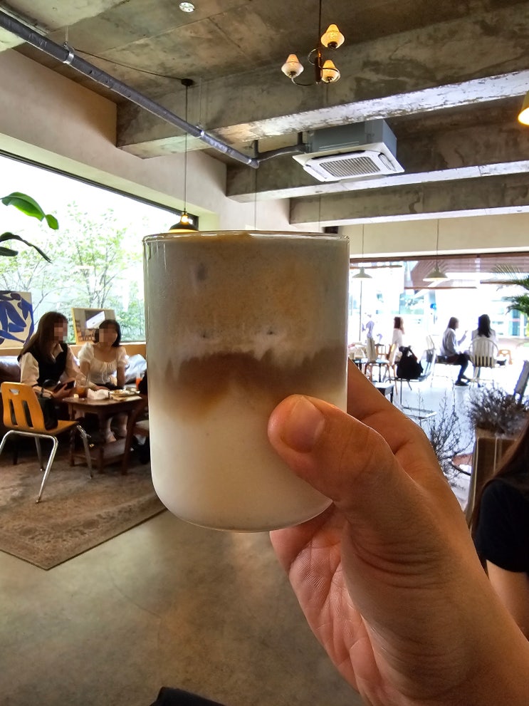 (대구 중구) 고소한 흑임자 라떼가 있는 곳 -코타 커피- 봉산문화거리 카페 봉산카페거리 탐방 반려동물 동반 가능 카페