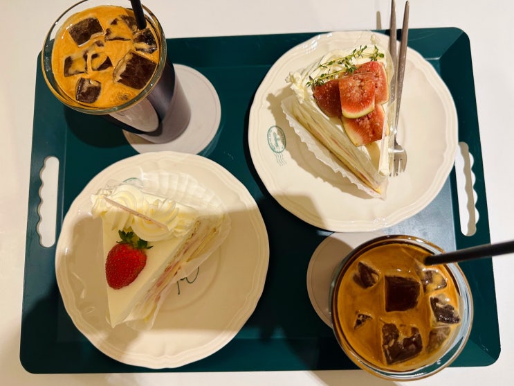  신사동 카페 크림라벨 | 무화과 케이크 맛집:서울/강남구