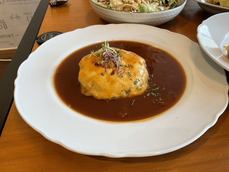  부안 오믈렛 맛집 오믈리에 버섯 오믈렛과 100% 한우로 만든 수제 함박스테이크
