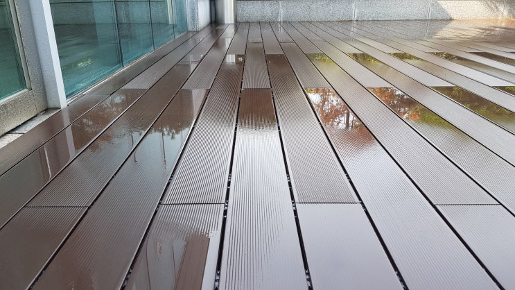  합성목 외부데크 시공하면 평당 비용은??