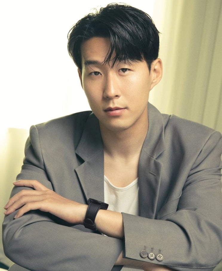 손흥민 연봉 및 트리마제 연예인 아파트 대박입니다.