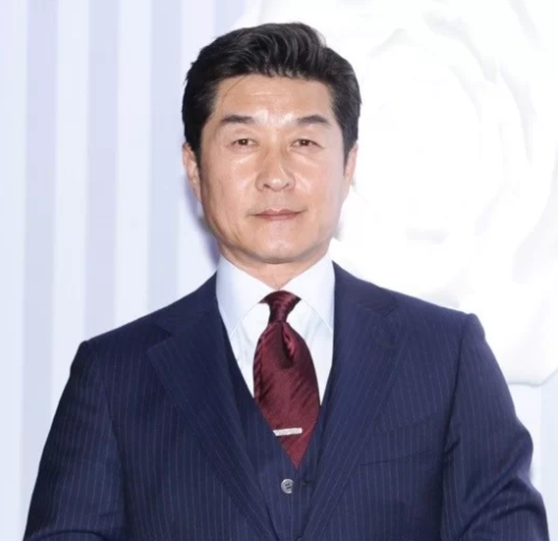 배우 김상중, 나무위키 명예훼손 민원 제기, 방심위 "해당없음" 결정