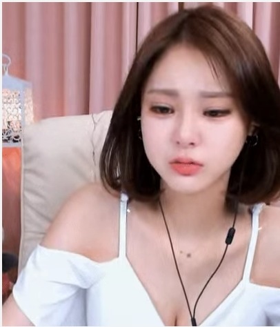  c여캠의 "눈물 젖은 도너츠"c