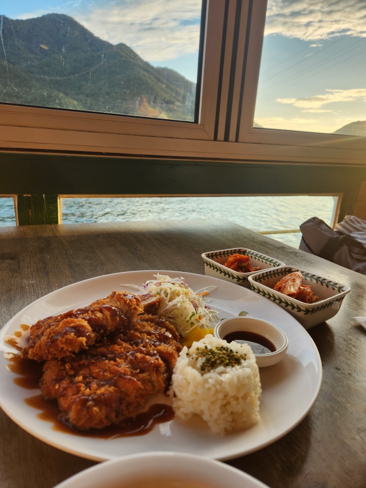 가평 선셋<b>크루즈</b> 뷰때문에 갔지만 돈가스가 맛있었다
