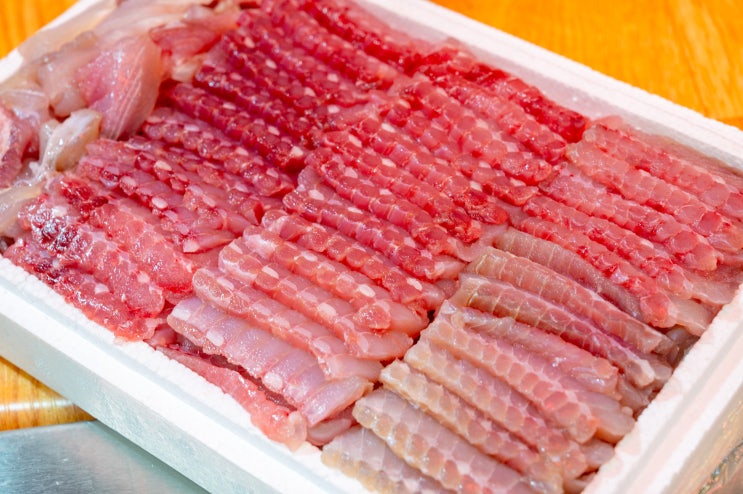  [목포홍어] 톡 쏘는 맛이 일품인 저온숙성 홍어맛집 홍어 장군 택배 가능