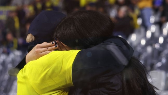  벨기에vs 스웨덴 총격 테러 발생으로 인해 중단. 축구팬 2명 사망..