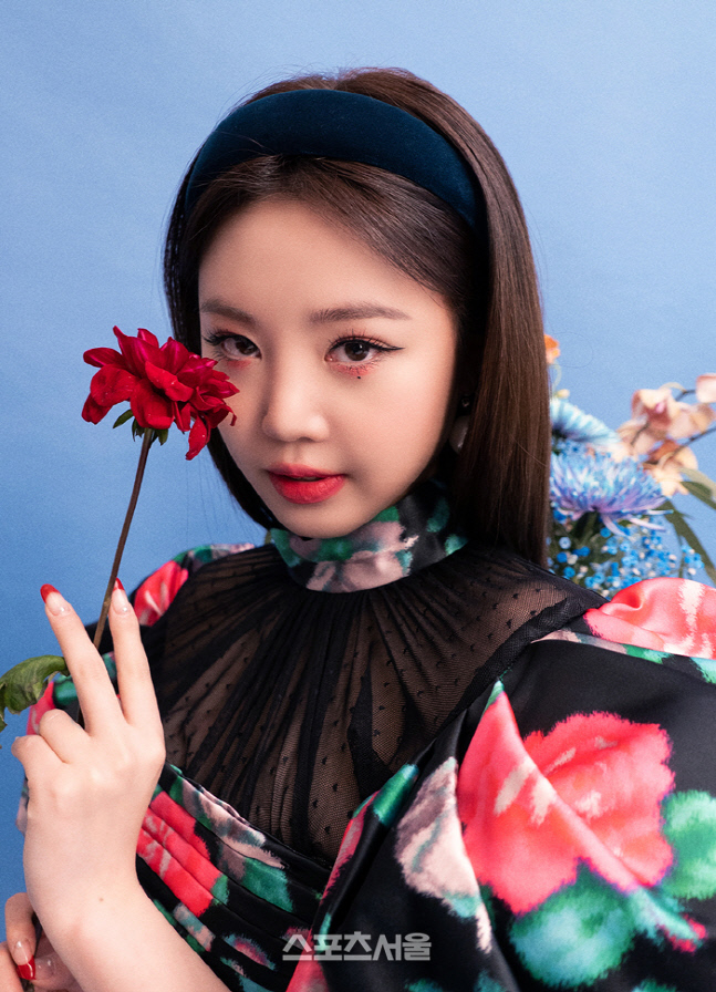 이달소 츄 ·엔믹스 지니·(여자)아이들 수진, 팀 탈퇴 후 홀로서기에 '엇갈린 시선' 이달소 츄 ·엔믹스 지니·(여자)아이들 수진, 팀 탈퇴 후 홀로서기에 '엇갈린 시선'