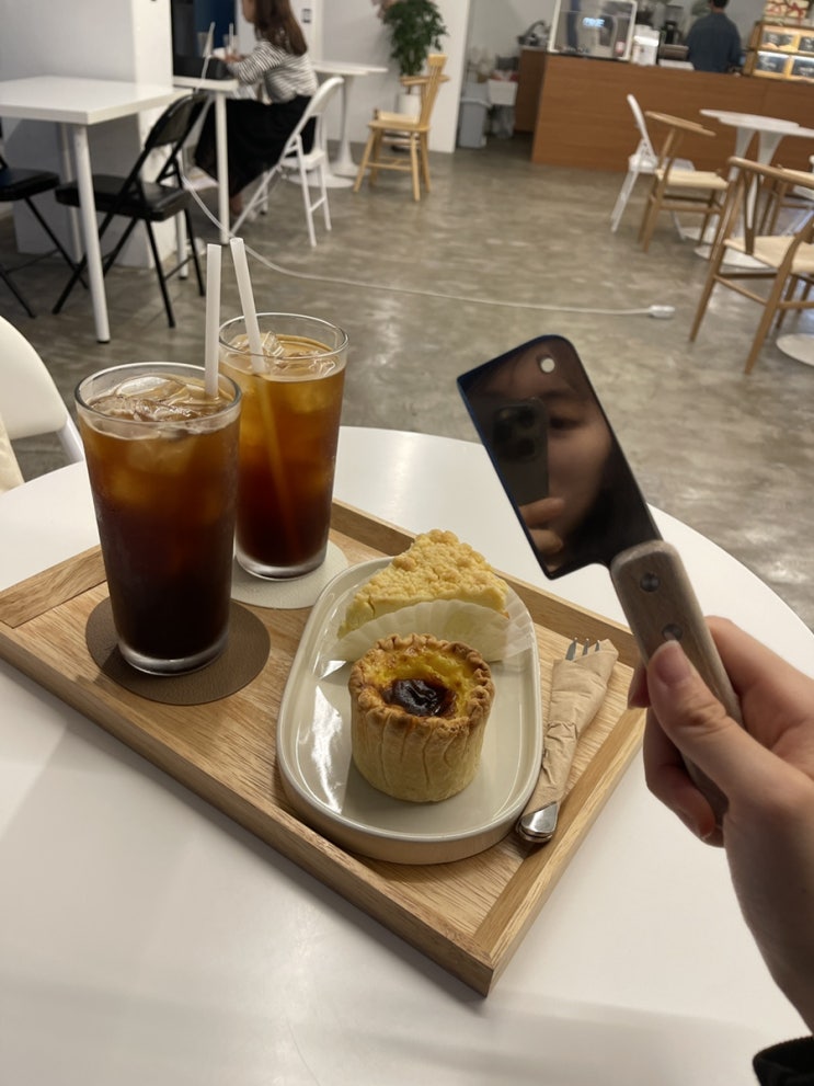  [수원 율전동 카페] 성균관대역 근처 수제 디저트와 통실통실한 에그타르트가 있는 디저트맛집 ‘카페 로디’