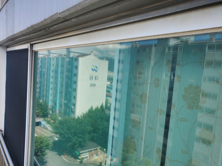 창원 아파트 베란다 창틀 실리콘 코킹시공