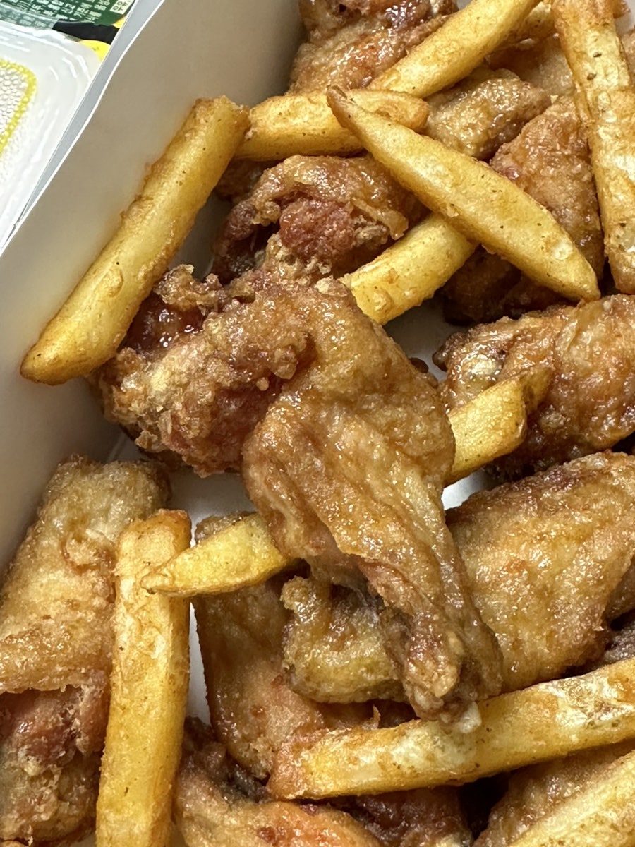 네네치킨 산척호수공원점 사진 1