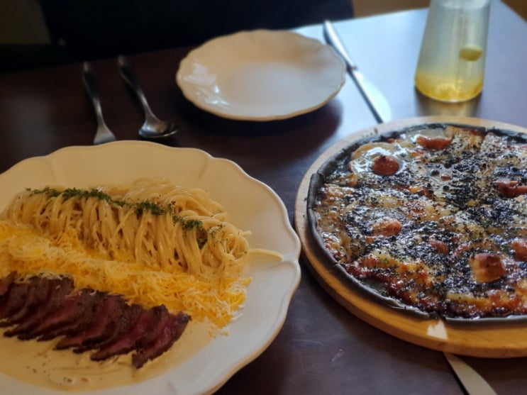  연남동맛집 연남동데이트 하기 좋은 양식구옥 부채살스테이크크림파스타 후기
