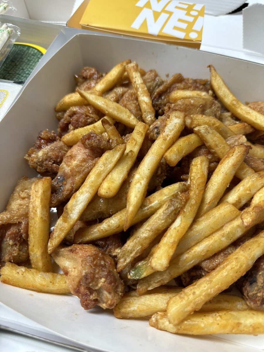 네네치킨 산척호수공원점 사진 5