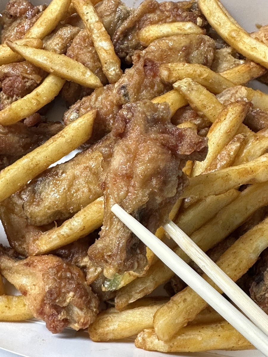 네네치킨 산척호수공원점 사진 6