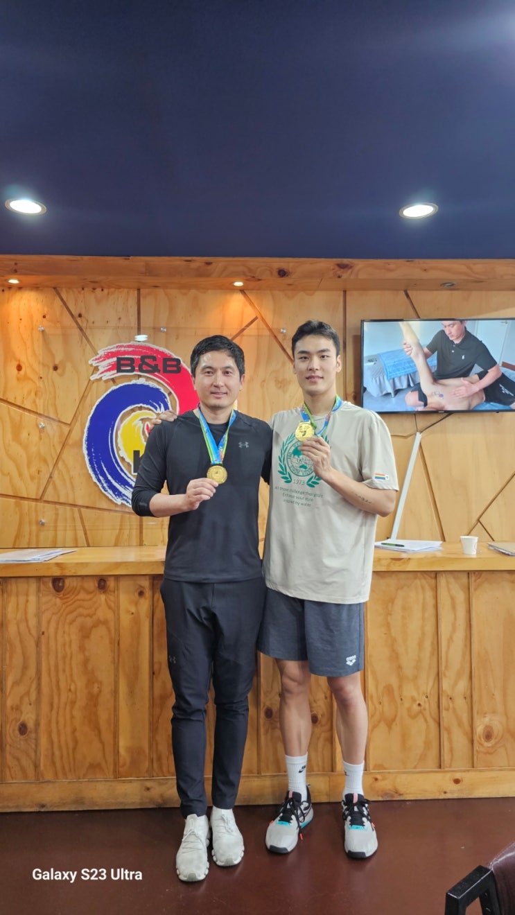 <b>전국체전</b> 울산 혼성<b>혼계영</b> 400m 원영준선수 금메달