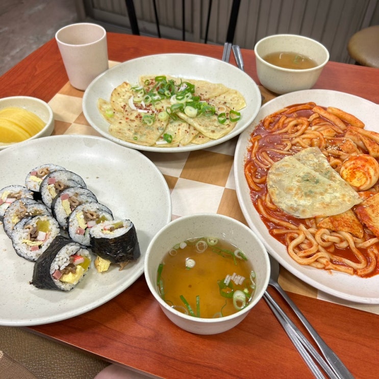  [대구 비산동 맛집] 시장 스타일 분식 대구 명물 “미성당 납작 만두”