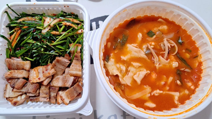 수제비포차 배달 그리고 아사히 슈퍼또라이 생맥주 캔 처음 마셔봄 수제비포차 배달 그리고 아사히 슈퍼또라이 생맥주 캔 처음 마셔봄