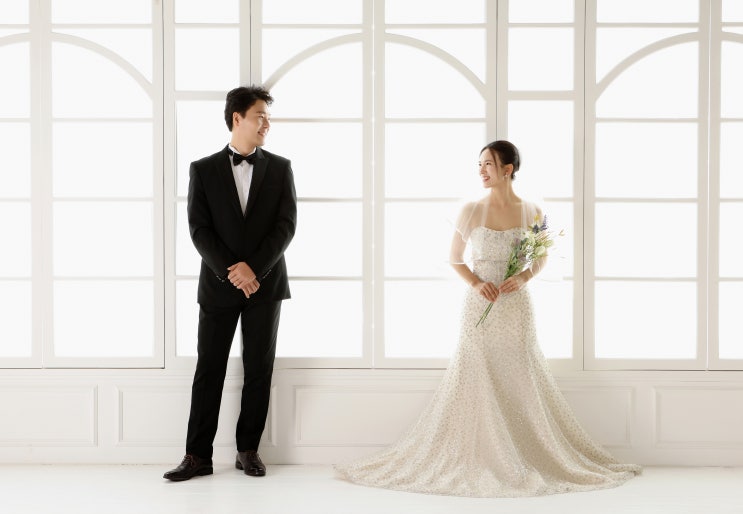 인천 가족사진 전문 아트인스튜디오에서 리마인드웨딩 촬영 인천 가족사진 전문 아트인스튜디오에서 리마인드웨딩 촬영