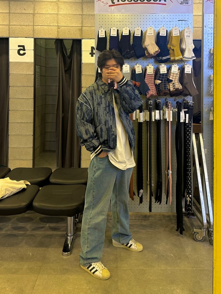  서울 편집샵 에이랜드 타임스퀘어 남자 바시티자켓 착용 후기