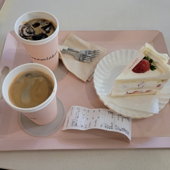 크림라벨 서울숲 딸기케이크 과일케이크 카페