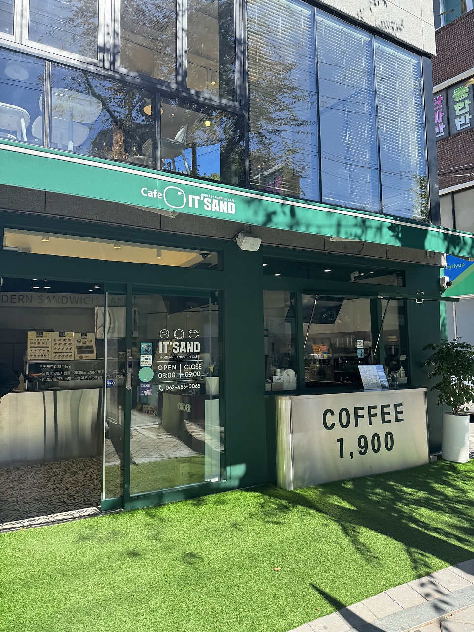 카페잇샌드 학동점 사진 5