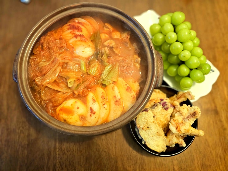 서윤당 돼지고기 김치찜 밀키트 국산 재료 김치찜 만들기 캠핑 밀키스