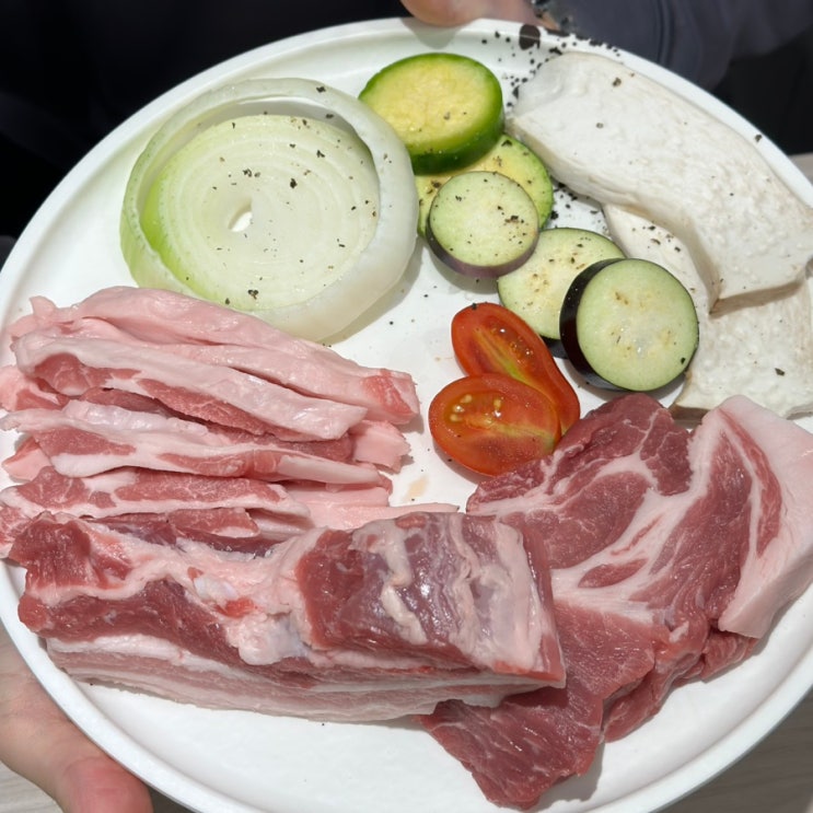  송도 커넬워크 고기집 정추화로 가족모임 하기 좋은 삼겹살 맛집