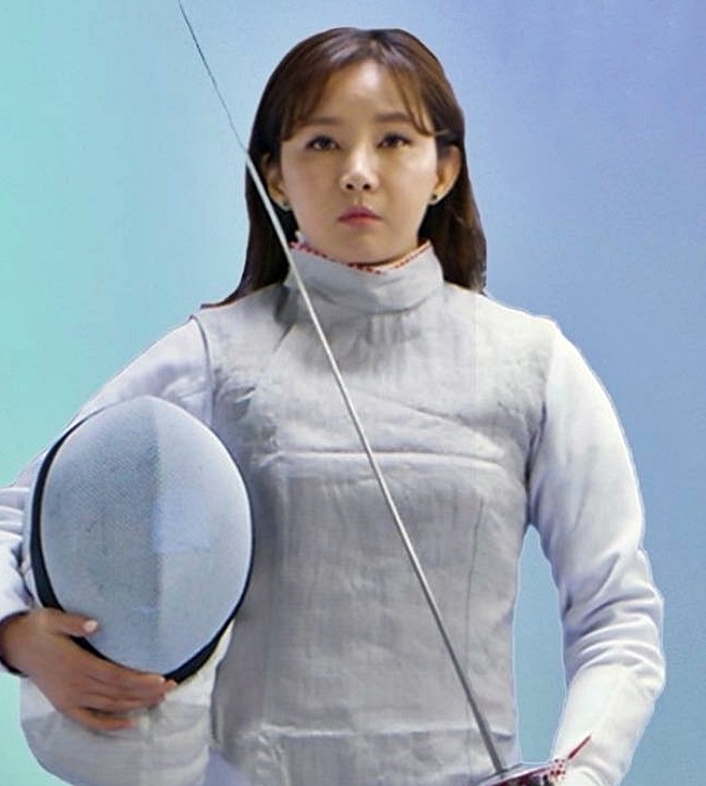 최근 이혼 소식 전했던 펜싱 레전드 남현희, 15살 연하 재벌 3세와 재혼 발표 최근 이혼 소식 전했던 펜싱 레전드 남현희, 15살 연하 재벌 3세와 재혼 발표