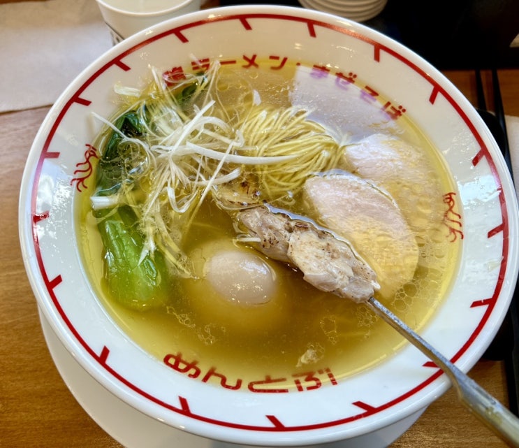 [오늘의 점심] 닭 육수 베이스의 라멘집 성수동 멘토부 시오라멘