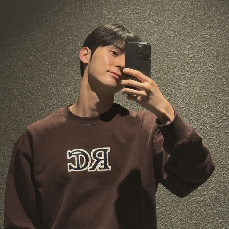  황민현 꾸안꾸룩 렉토 맨투맨 남자 스웻셔츠